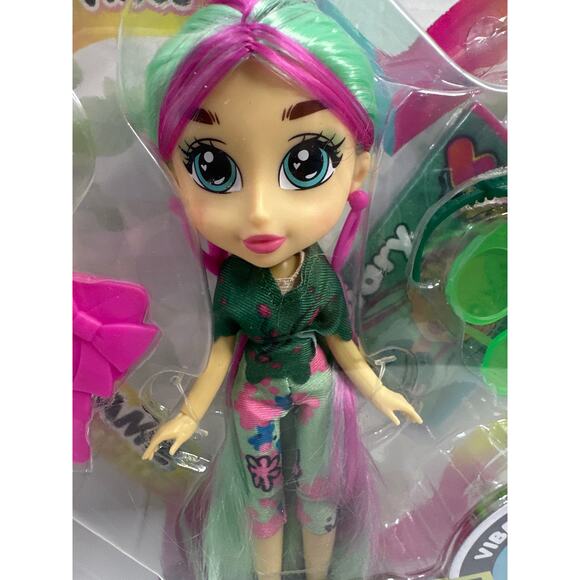 vibe girls, Jamie nature vibe, has long green & pink hair down to her feet. NWT - Picture 5 of 7